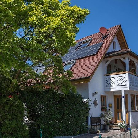 Haus Sonnenschein Gartentraum Apartment Bermatingen Bagian luar foto