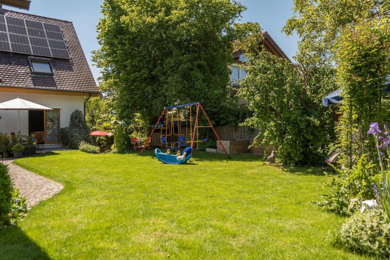 Haus Sonnenschein Gartentraum Apartment Bermatingen Bagian luar foto